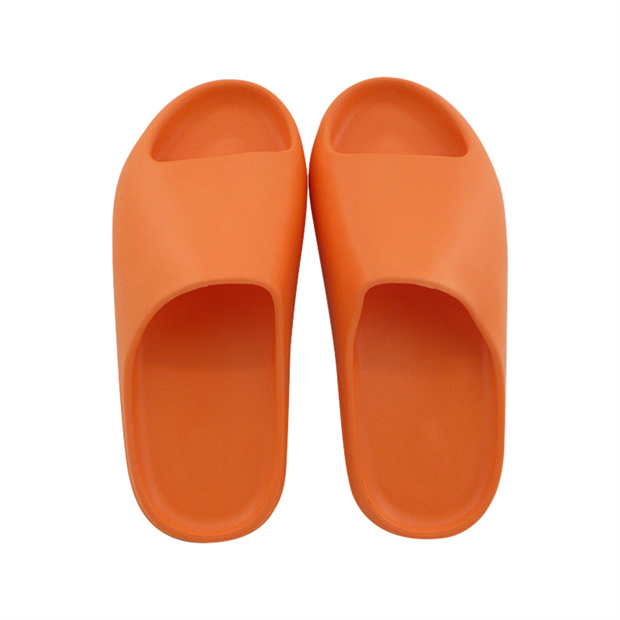 2022 EVA rubber cheap wholesale house slippers for women yeezy slippers best price indoor house shoes female summer beach slide slippers